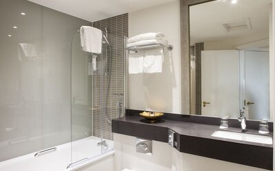 Holiday Inn Glasgow East Kilbride by IHG