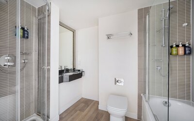 Holiday Inn Glasgow East Kilbride by IHG