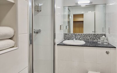Leonardo Inn Aberdeen Airport
