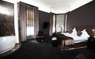 Carmelite Hotel