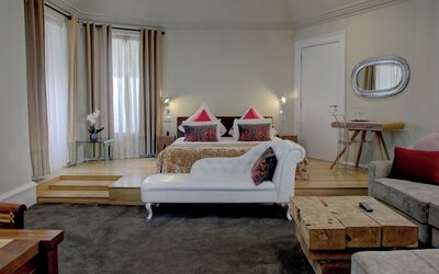 Carmelite Hotel
