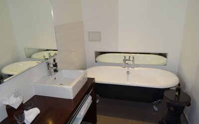 Carmelite Hotel
