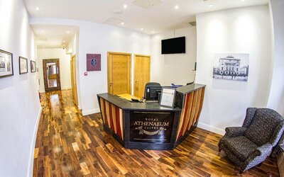Royal Athenaeum Suites