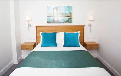 Royal Athenaeum Suites