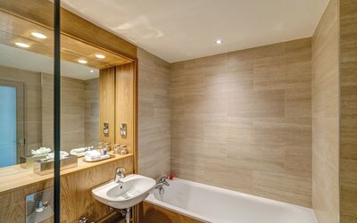 Apex City Quay Hotel & Spa
