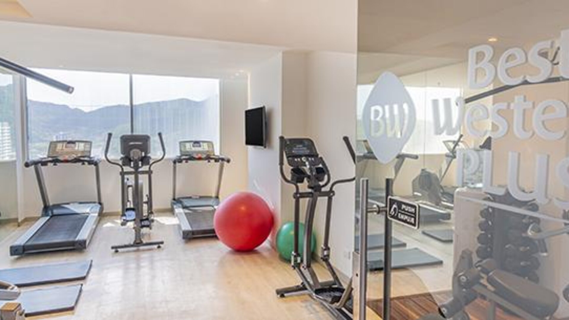 Best Western Plus Santa Marta Hotel