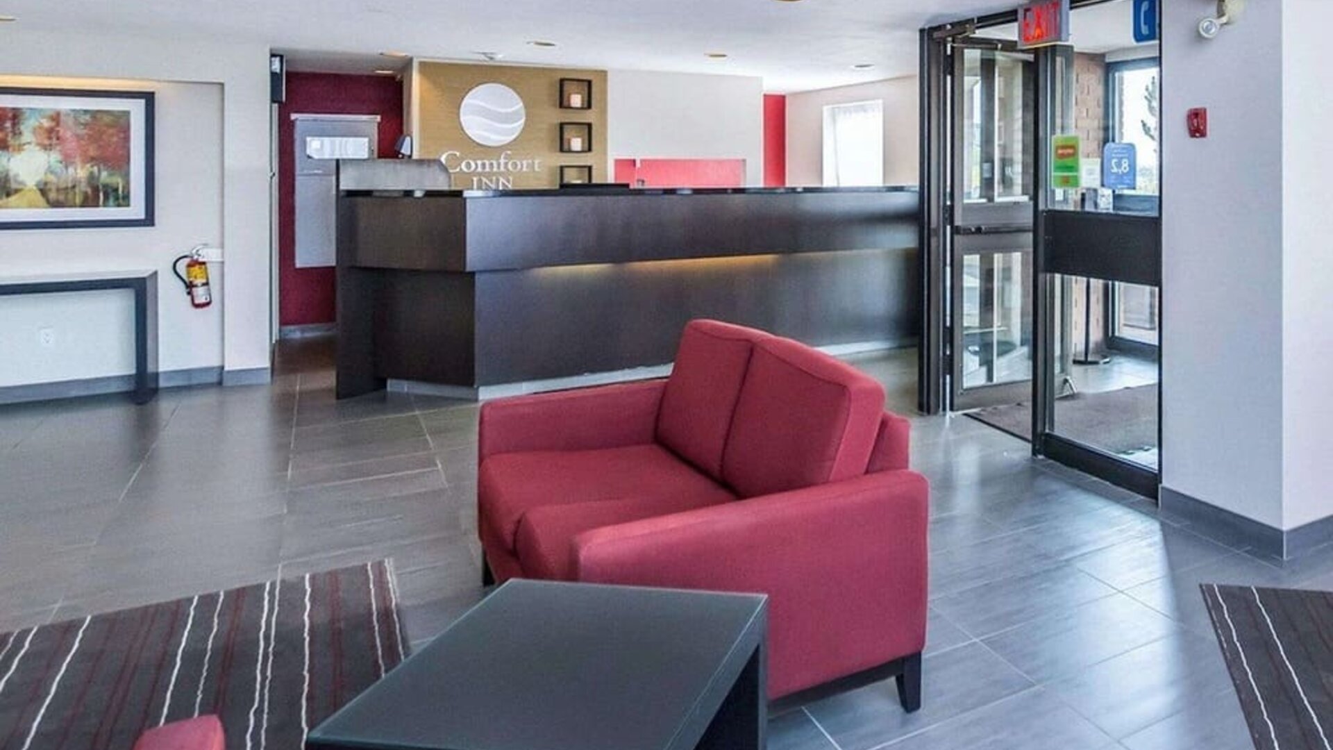 Reception area offering friendly check-in service at Comfort Inn Sudbury East.