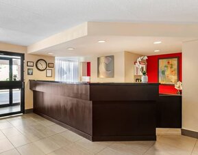 Hotel reception desk at Comfort Inn Brantford.