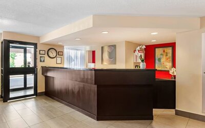Hotel reception desk at Comfort Inn Brantford.
