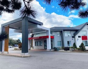 Exterior view of Comfort Inn Sault Ste. Marie.