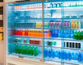 Hotel convenience shop offering a selection of snacks, beverages and refreshments at Crowne Plaza Panama.