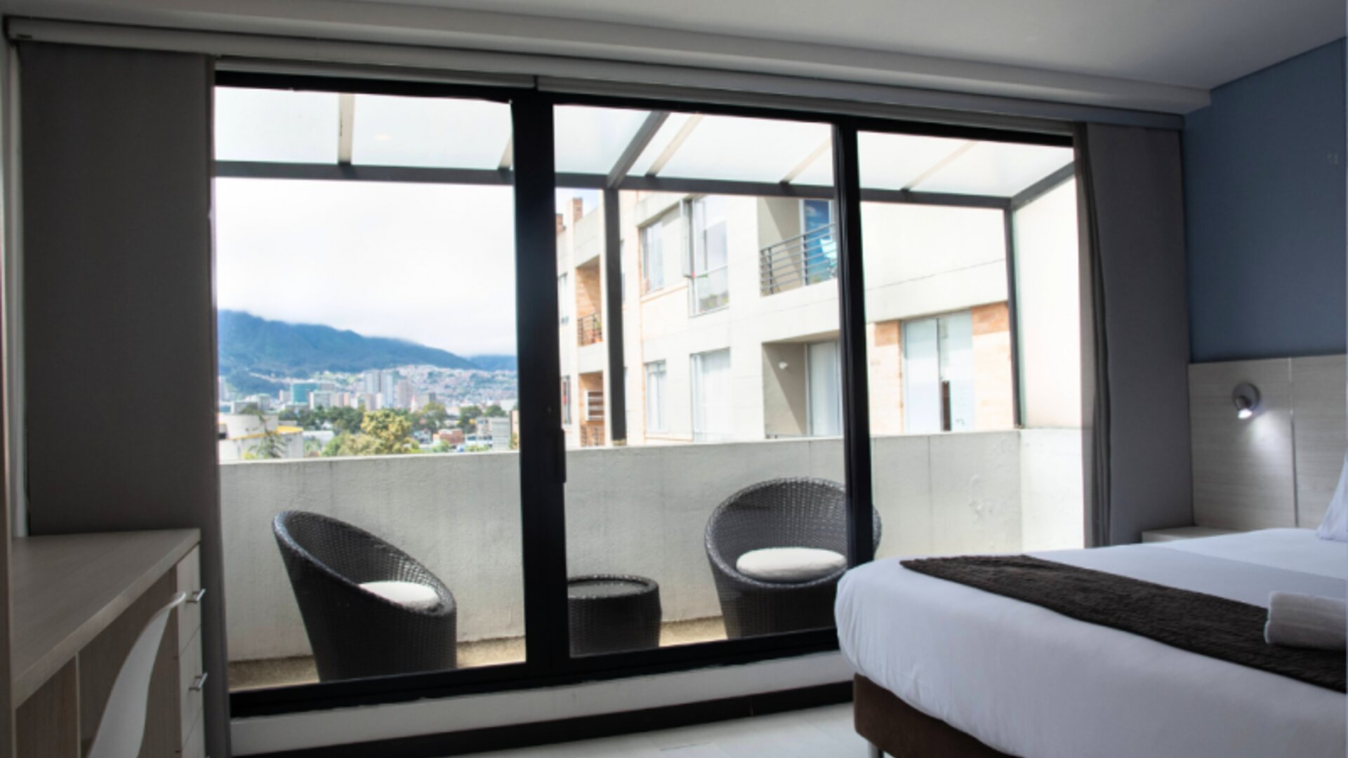 Regency Boutique La Feria