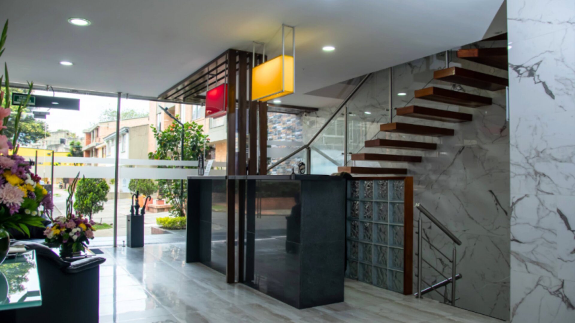 Regency Boutique La Feria