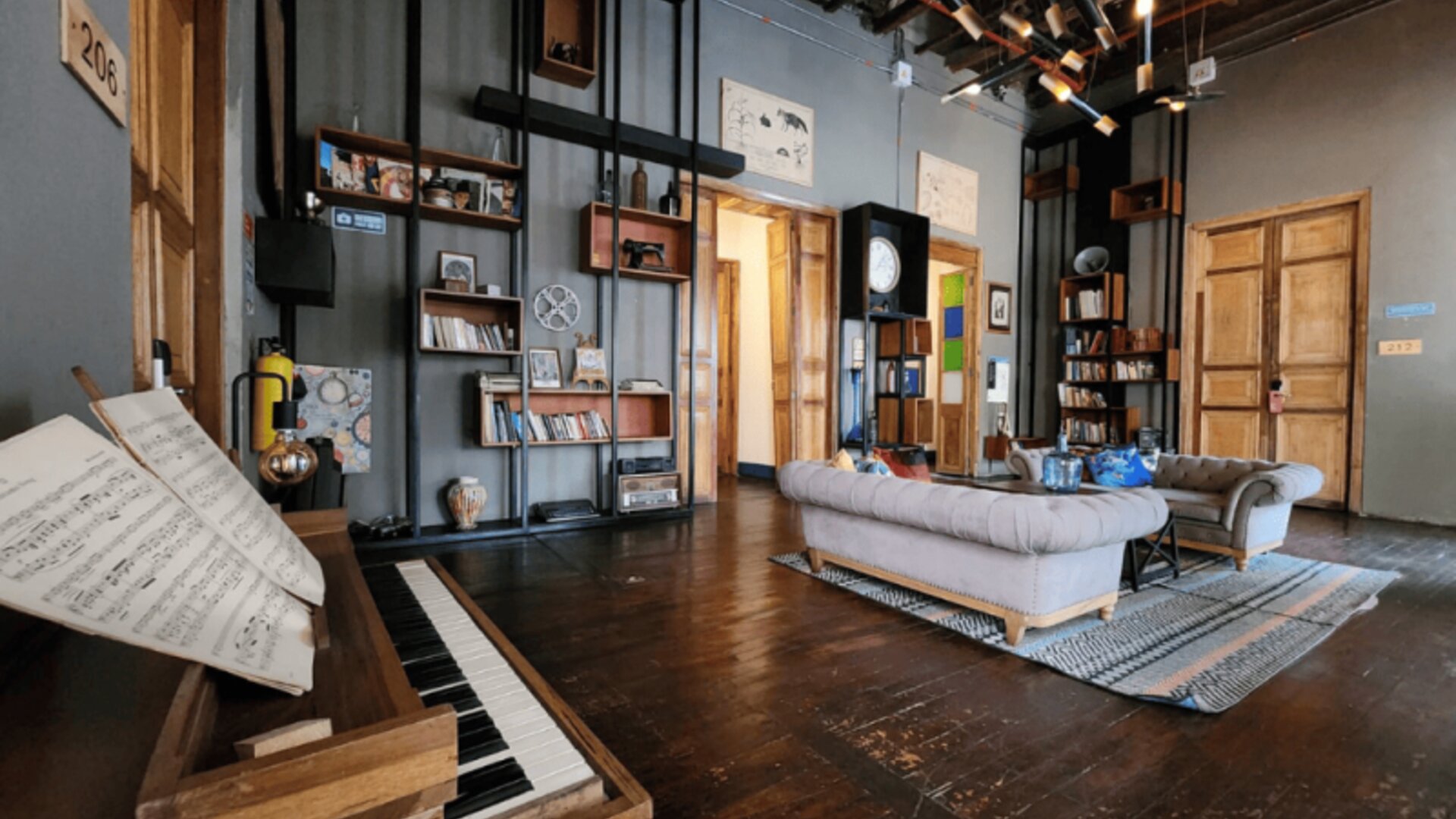 Delgadillo Hotel by Socialtel