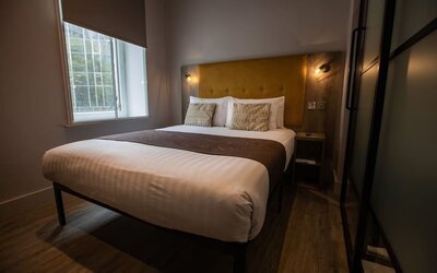 Day use room at Euston Square Hotel.