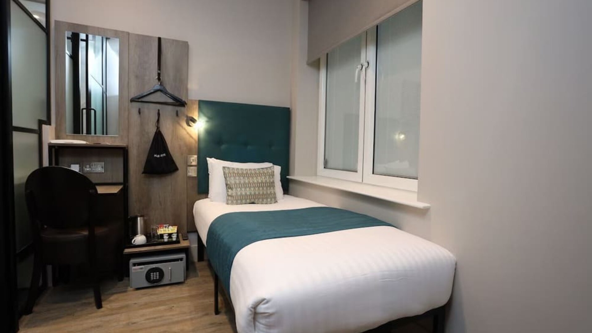 Day use room with work desk at Euston Square Hotel.