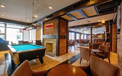 Sports bar available at Congress Plaza Hotel.