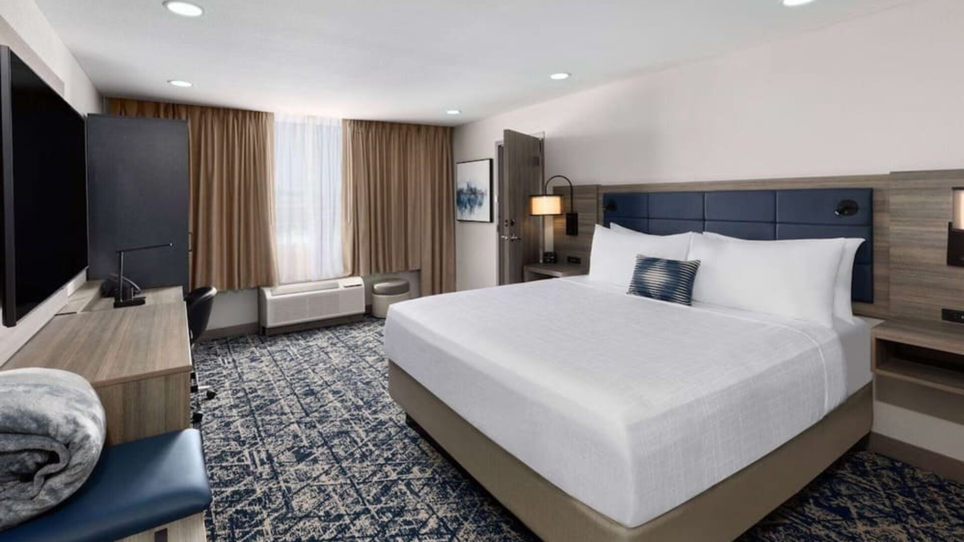 Day use room with TV at Wyndham DFW Airport.