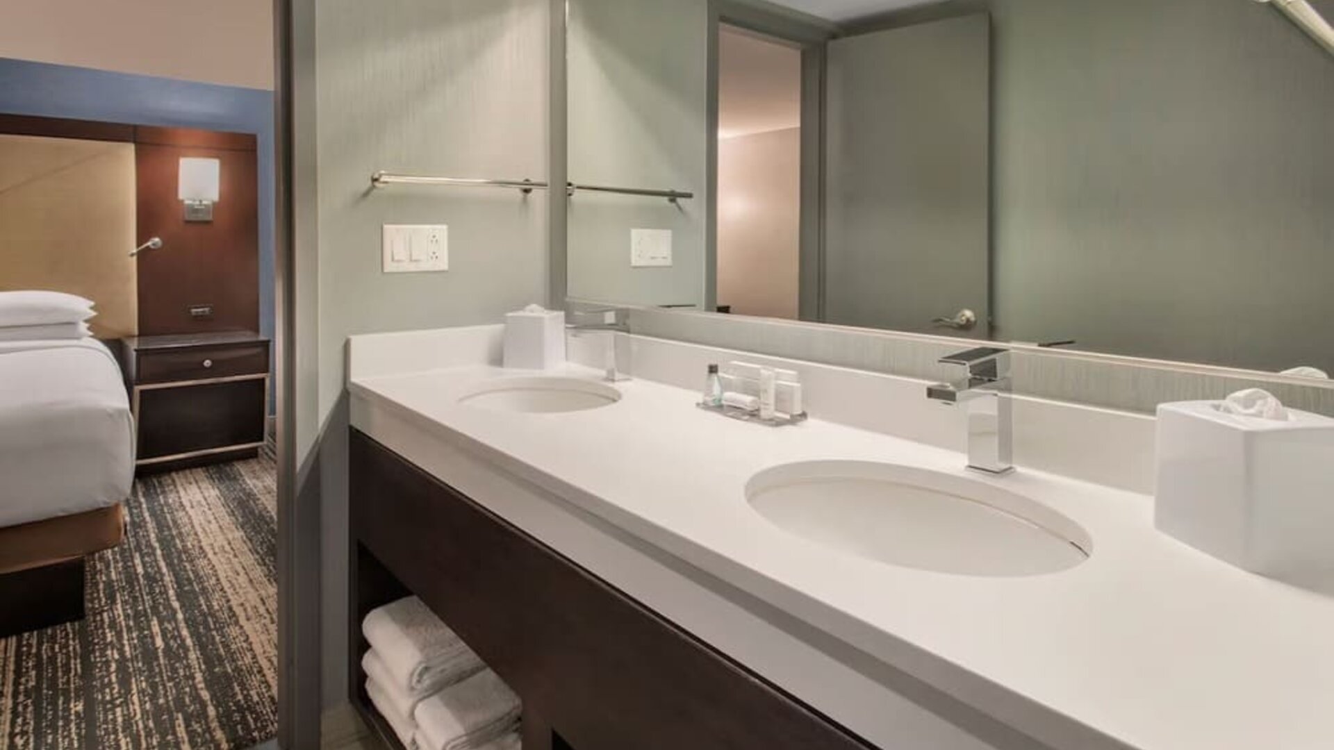 Guest bathroom at Boston Marriott Burlington.