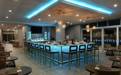 Hotel bar at the Embassy Suites by Hilton Montreal Airport.