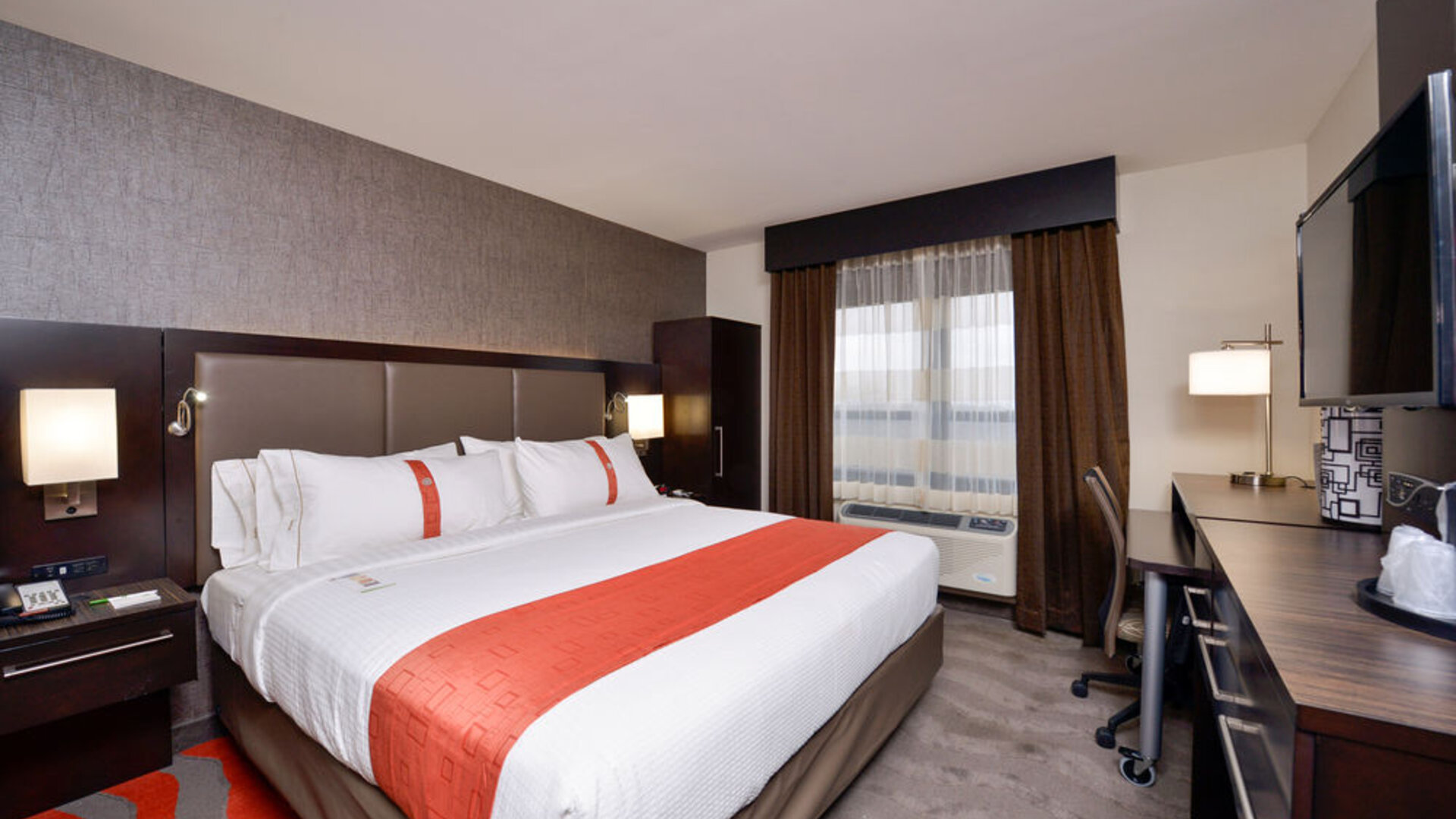 Holiday Inn New York JFK Airport Area