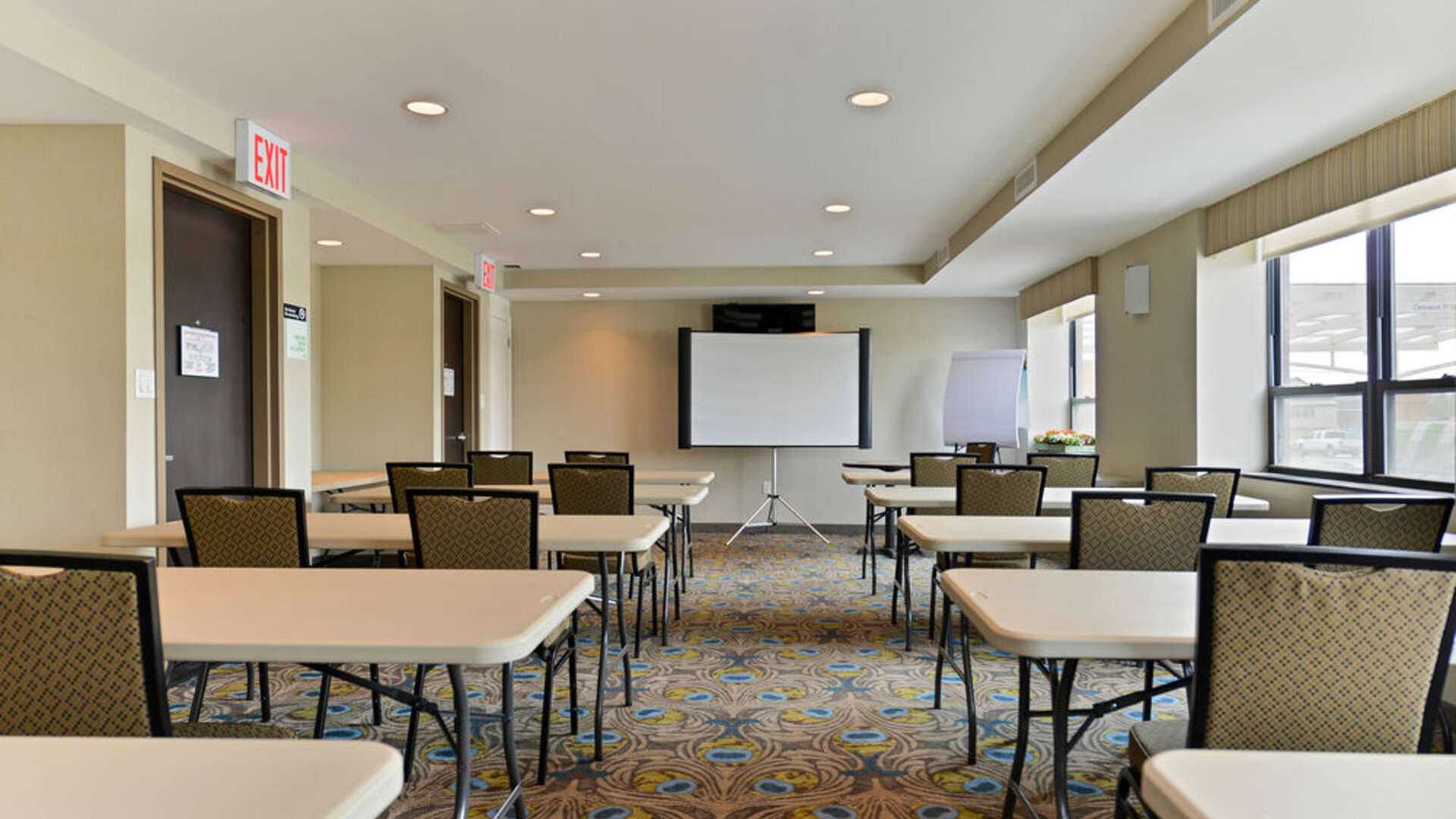 Holiday Inn New York JFK Airport Area