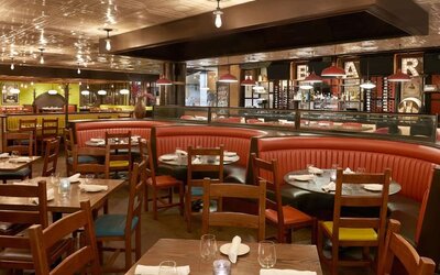 Hotel bar at Courtyard By Marriott Kitchener.