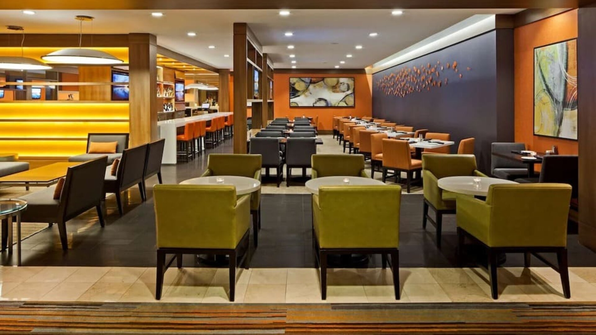 Dining area with comfortable seating at Hilton Mississauga Meadowvale.