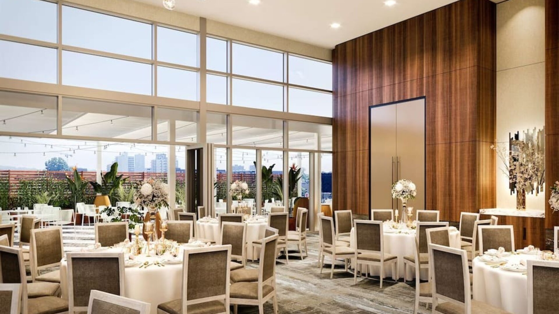 Hotel dining area at Hilton Garden Inn Montreal Midtown.