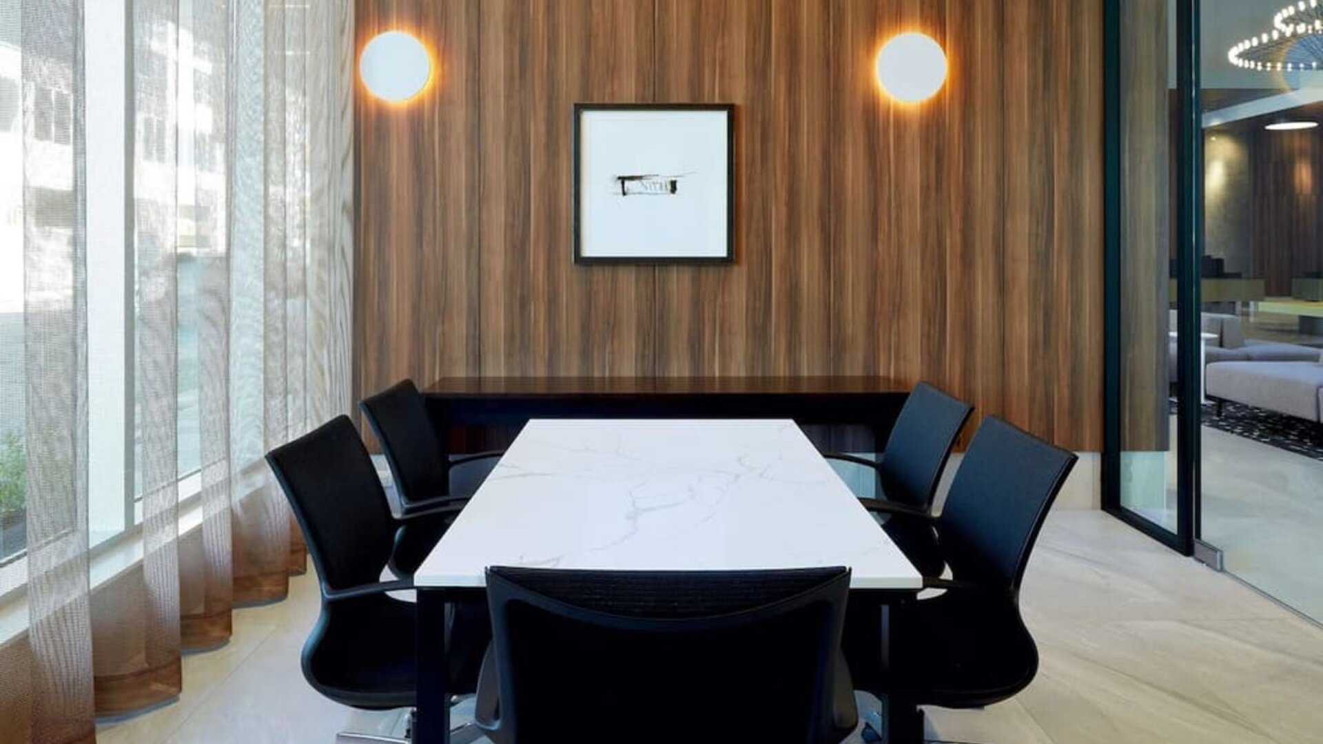 Professional meeting room at Hilton Garden Inn Montreal Midtown.