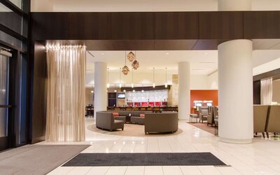 Reception area perfect for coworking at Hilton Albany.
