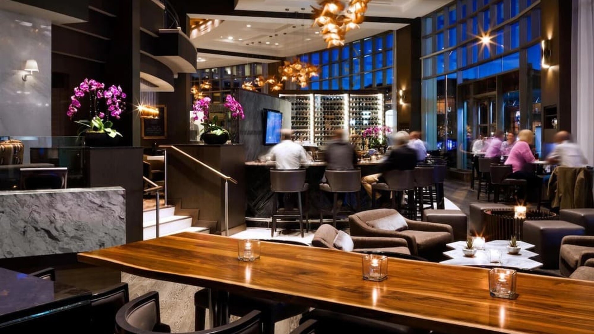 Dining area perfect for co-working at the Fairmont Waterfront.
