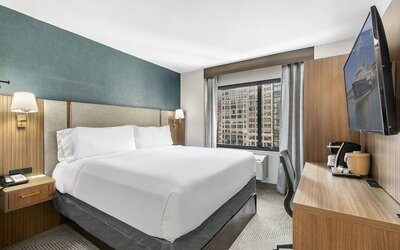 Day use room with work desk at Holiday Inn Manhattan 6th Ave - Chelsea.