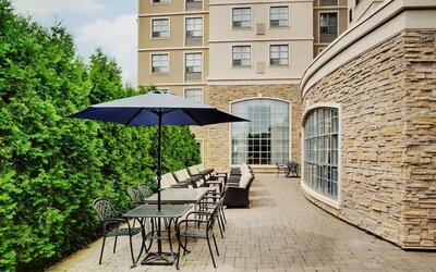 Oudoor patio at Staybridge Suites Oakville-Burlington.