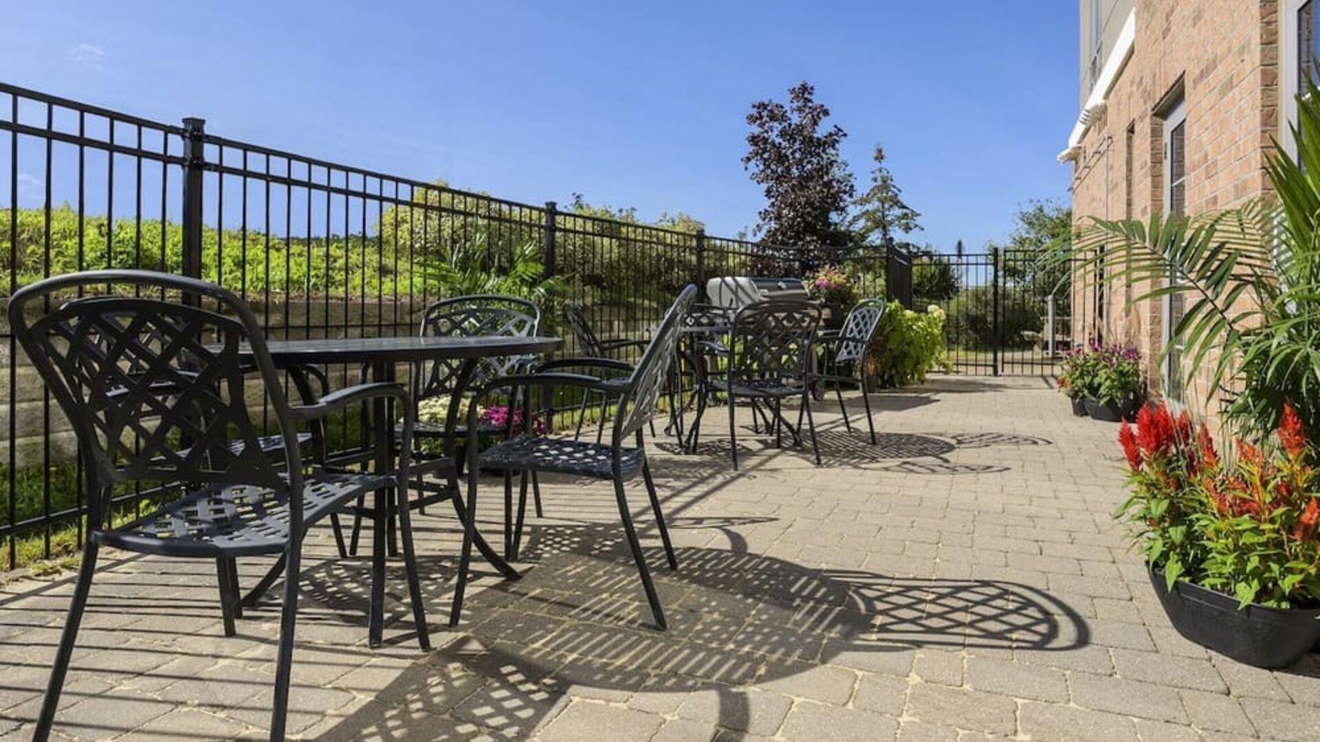 Outdoor patio at Holiday Inn Express & Suites North Bay.