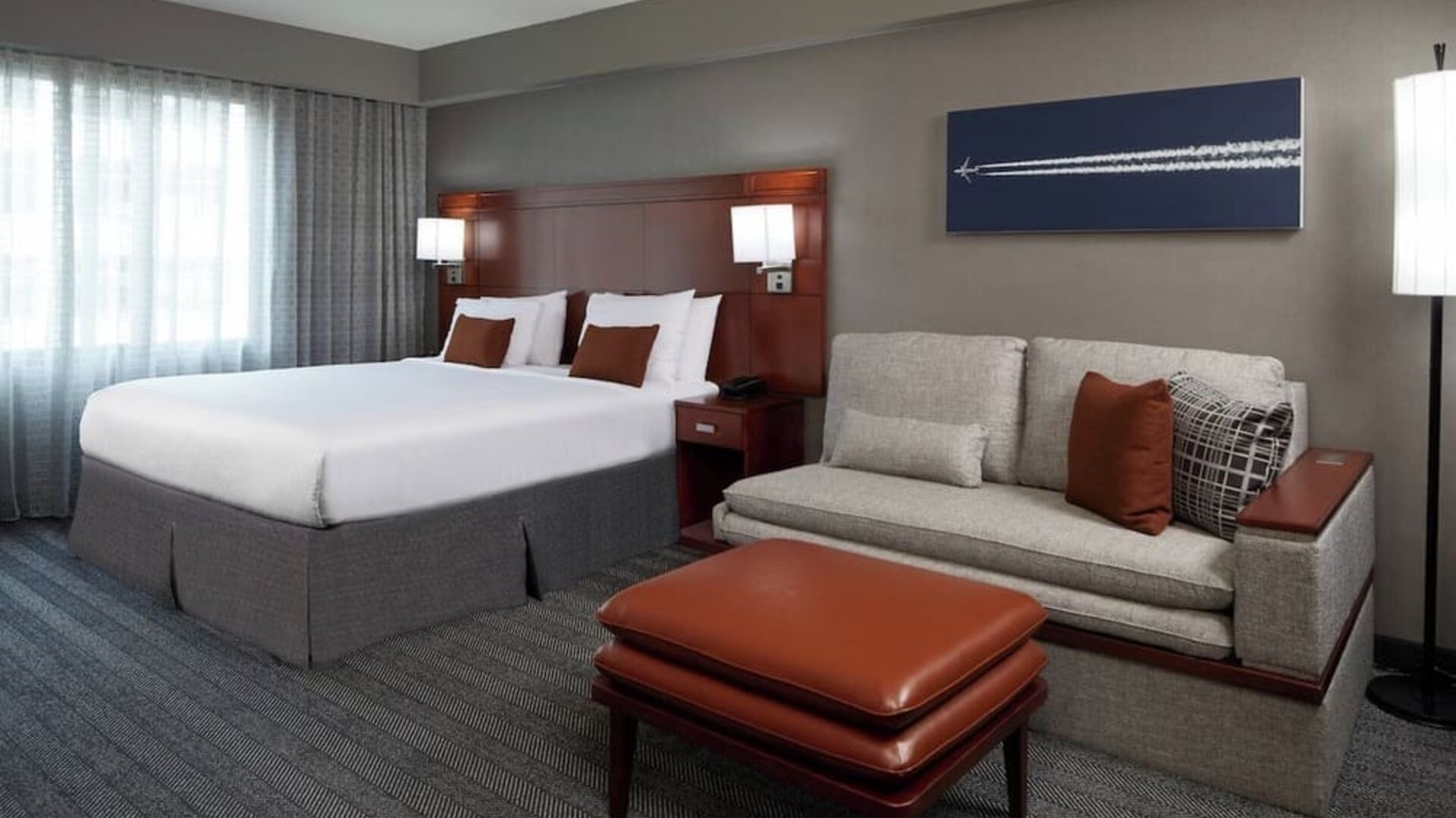 Day use room with sofa at Courtyard By Marriott Los Angeles LAX/Century Boulevard.