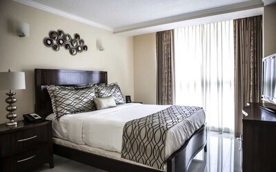 Day use room with natural light at The Mutiny Hotel.