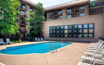 Refreshing outdoor pool at Holiday Inn Express Rolling Meadows-Schaumburg.