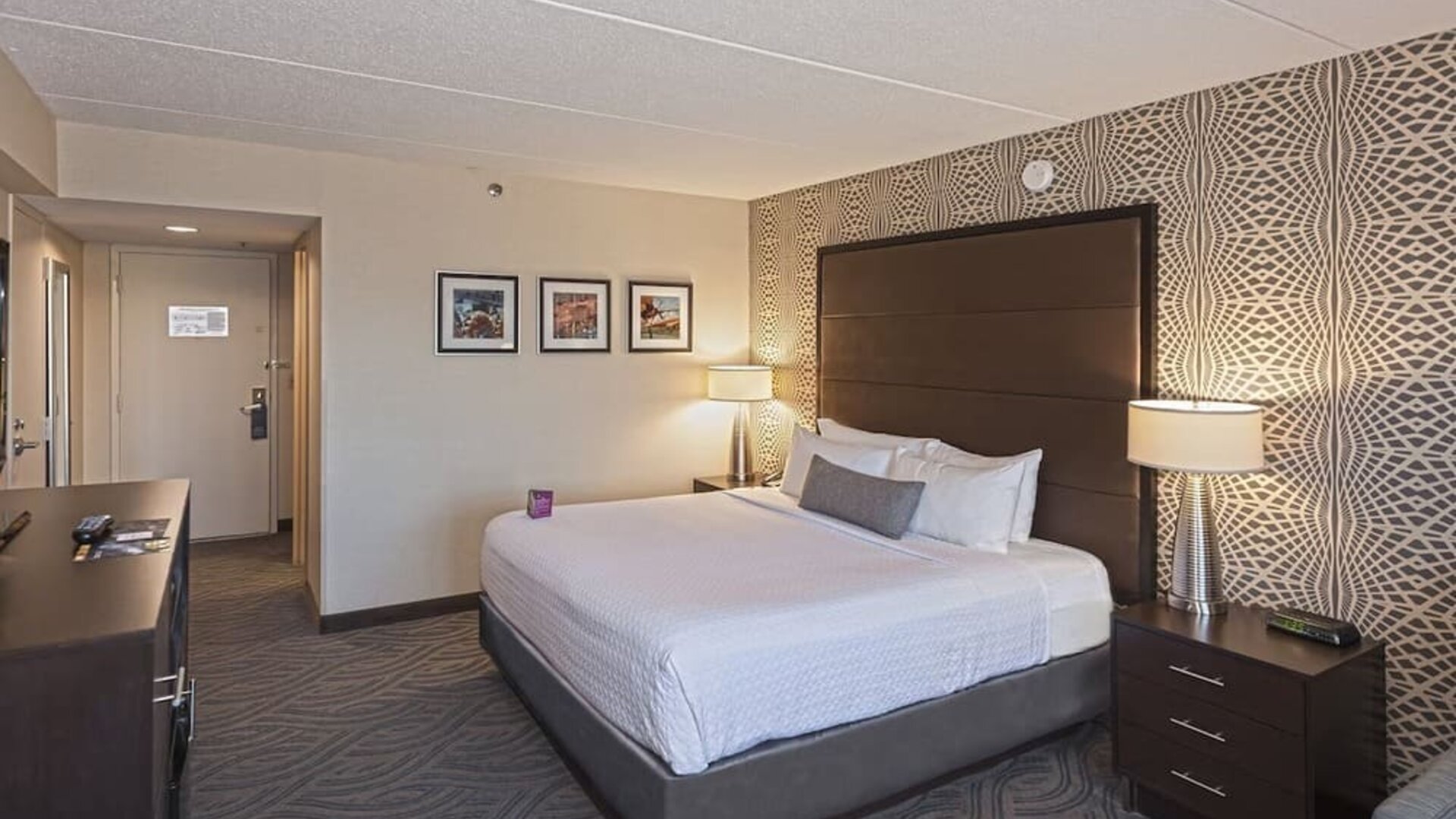 Day use room at Crowne Plaza Aire MSP Airport - Mall Of America.