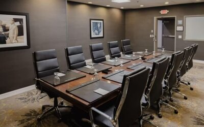 Meeting room at Crowne Plaza Aire MSP Airport - Mall Of America.