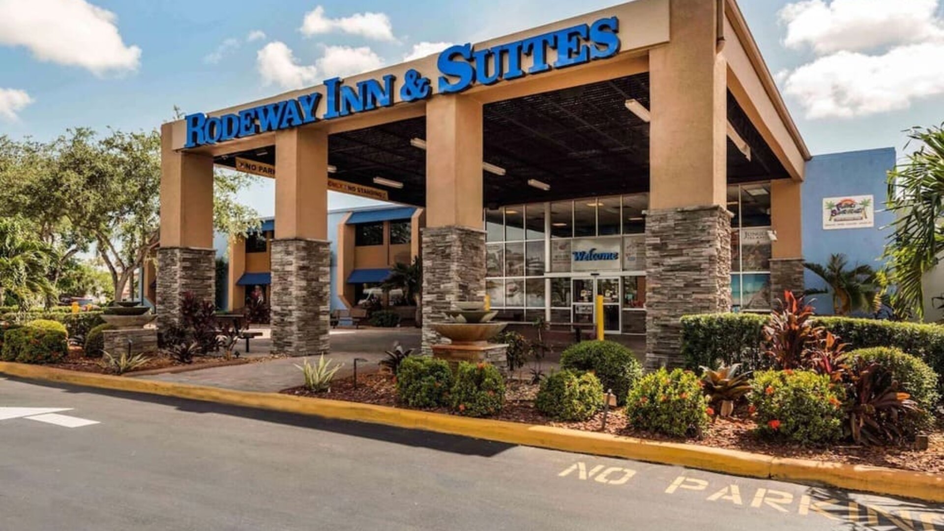 Hotel exterior at Rodeway Inn & Suites Fort Lauderdale Airport & Cruise Port.