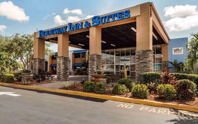 Hotel exterior at Rodeway Inn & Suites Fort Lauderdale Airport & Cruise Port.