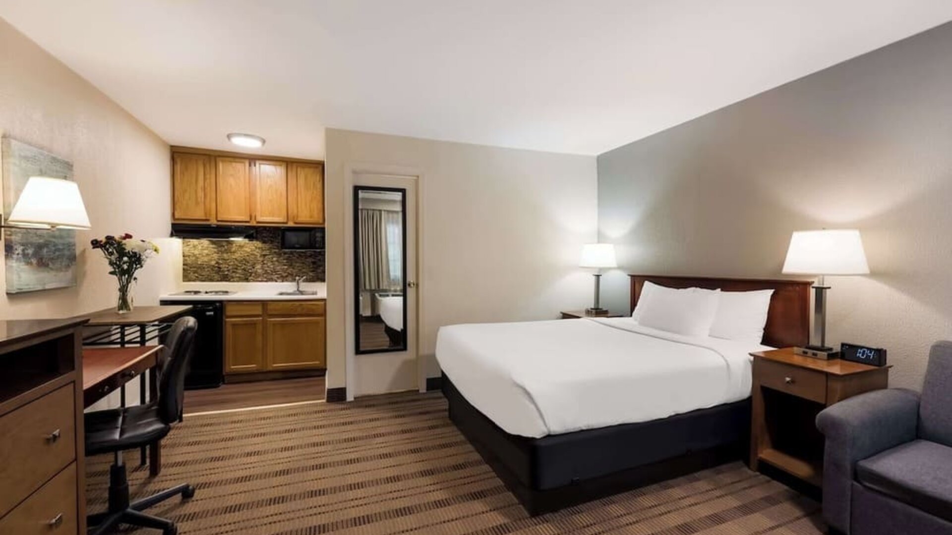 Day use room with work desk at Best Western Woodbury Inn.