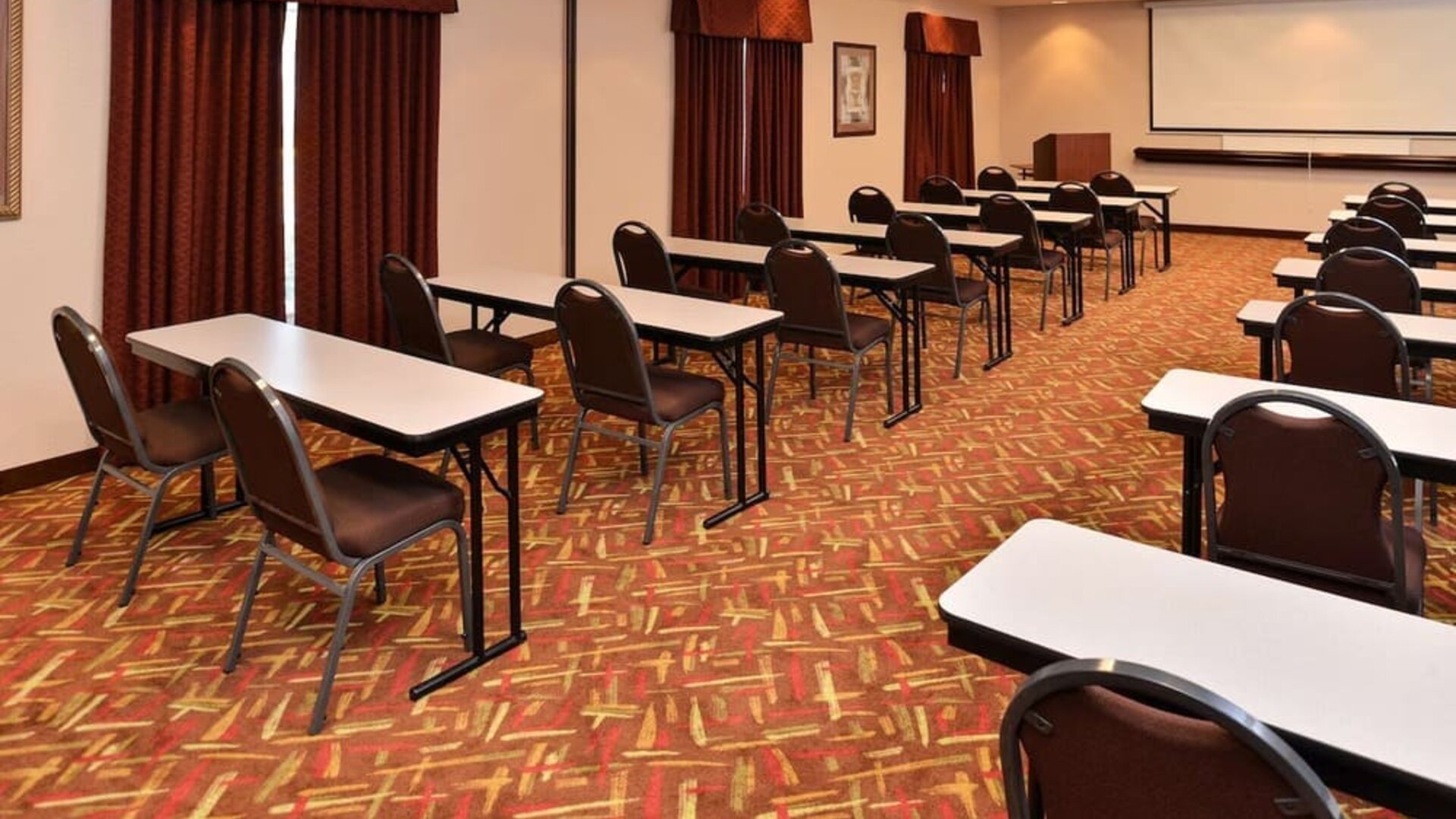 Meeting room at Hampton Inn Deer Park.