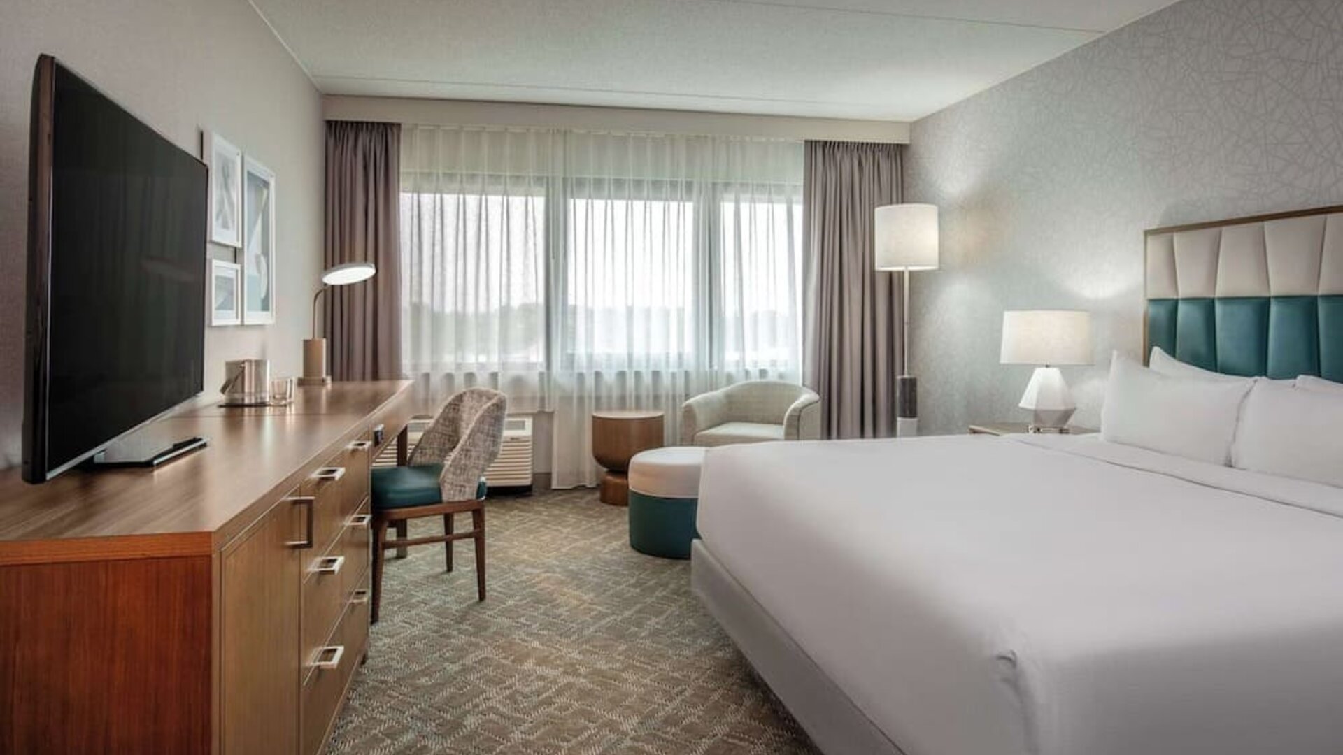 Day use room with natural light at DoubleTree By Hilton Westborough.