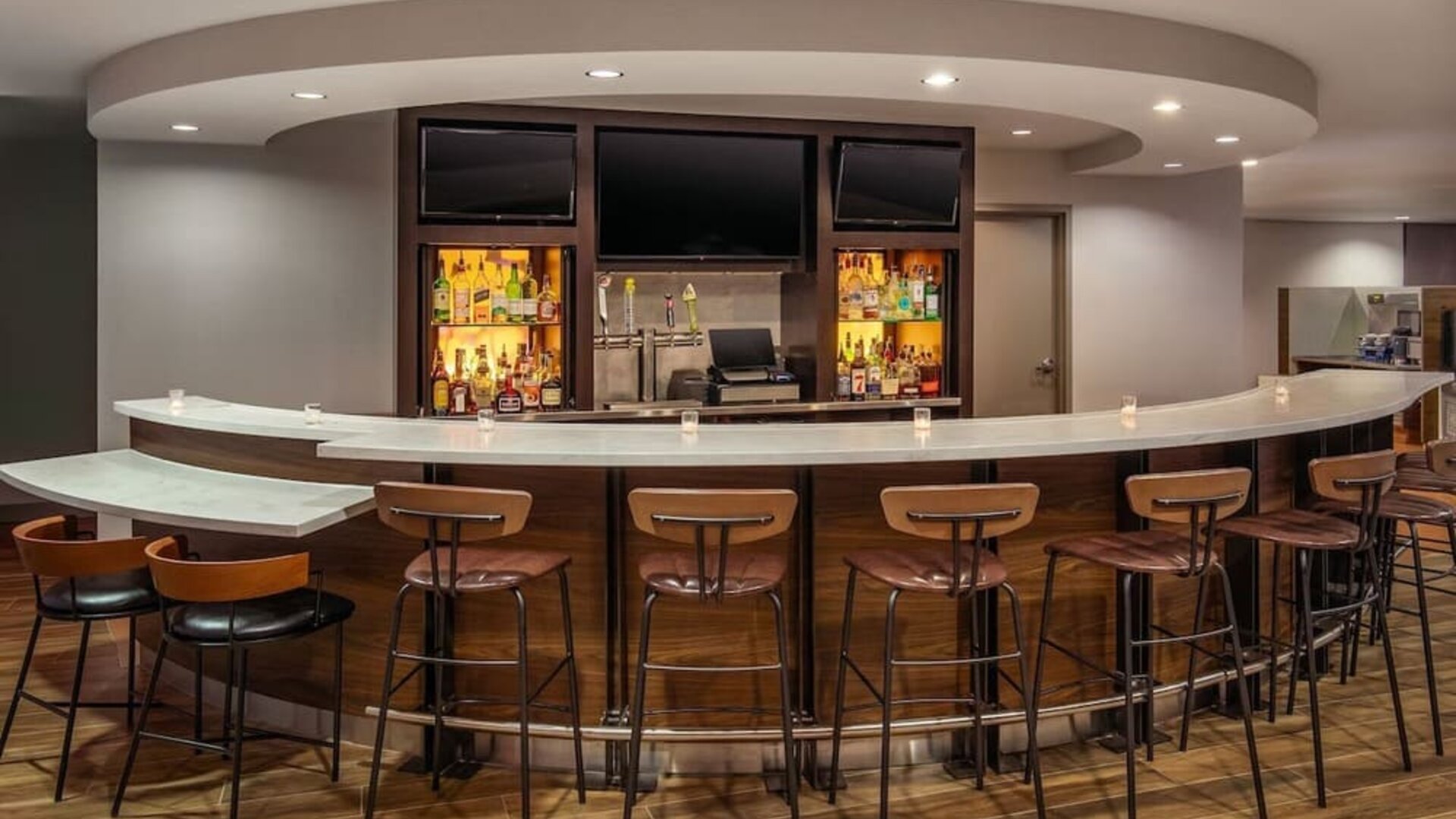 Hotel bar at Courtyard Boston Marlborough.