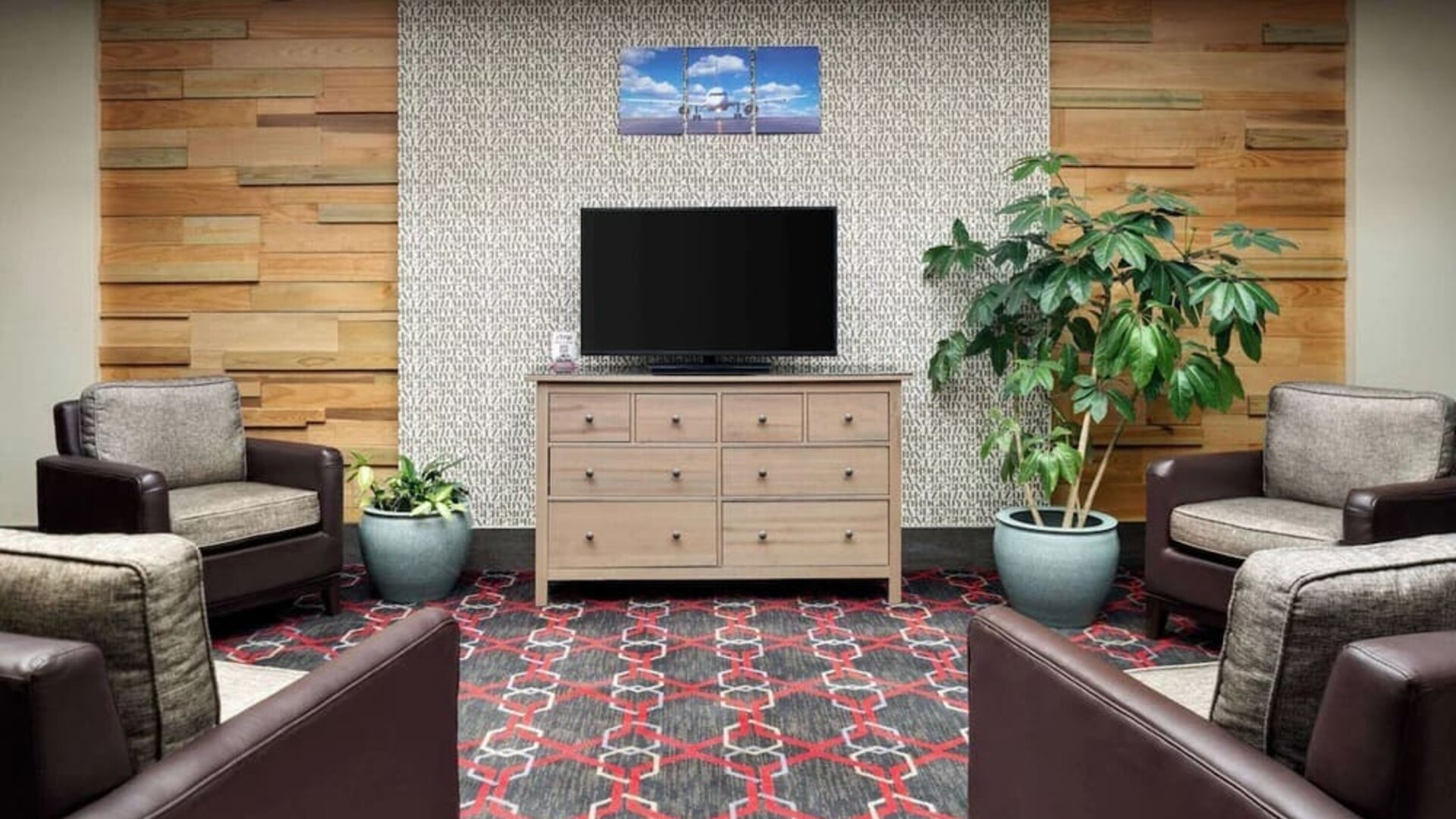 Lobby and coworking lounge at Wyndham Garden Pittsburgh Airport.