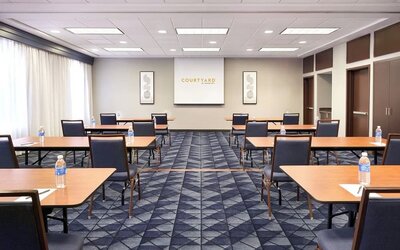 Conference room at Courtyard By Marriott Waterloo St. Jacobs.