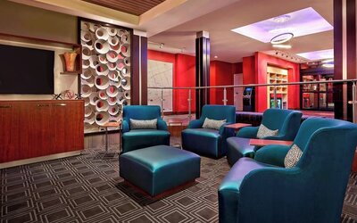 Lobby lounge at TownePlace Suites By Marriott London.