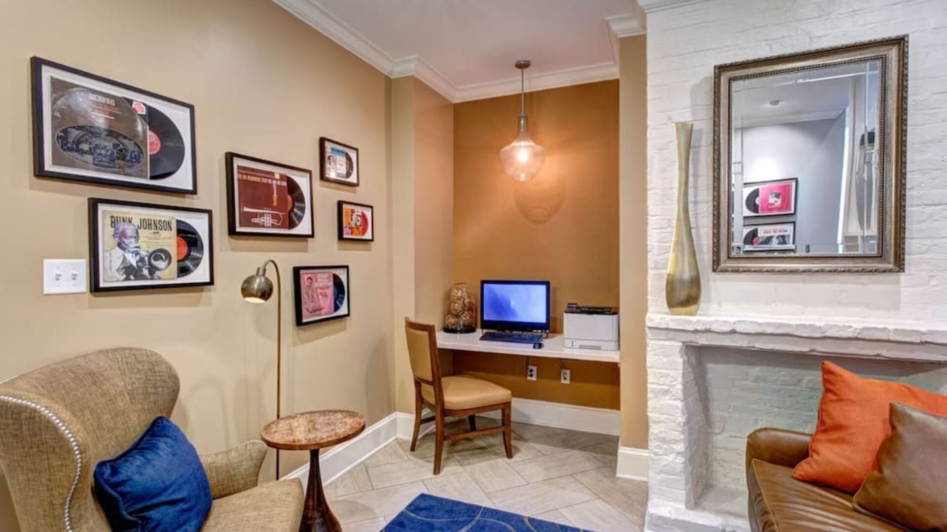 Business center available at Hotel St. Pierre.